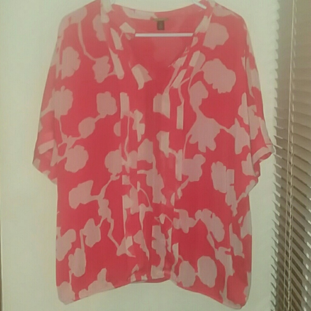 Dana Buchman Red and White Floral Blouse XL